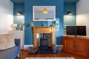 Family Home with Bunk Beds, Courtyard, TV & Beach